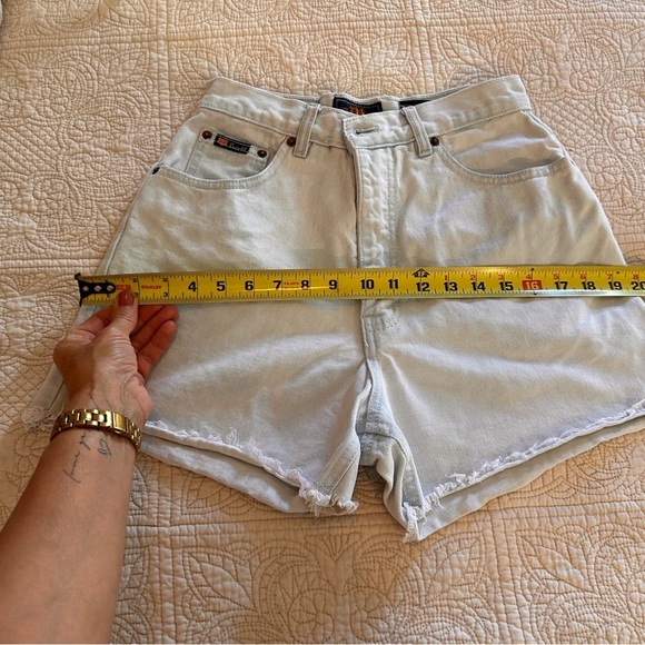 Vintage 1990’s Route 66 Pale Blue Denim High Waisted Woman’s Shorts Summer Relax - Picture 10 of 10